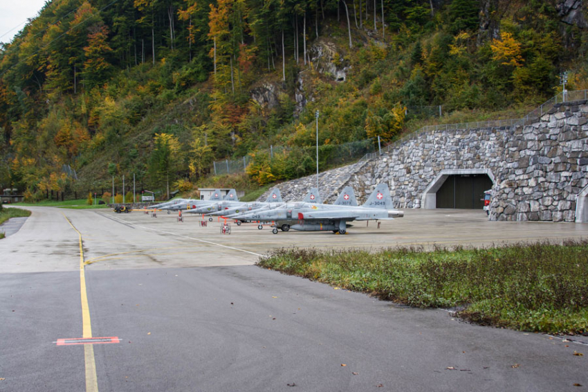 Военные базы Швецарии