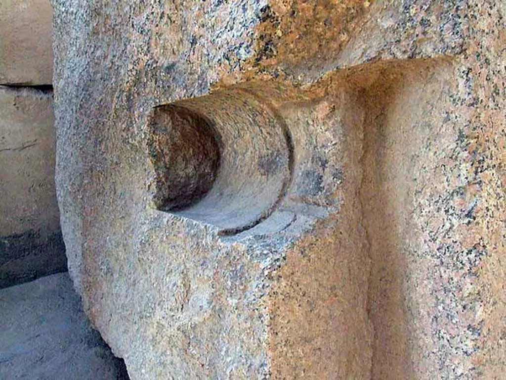 древняя обработка камня
